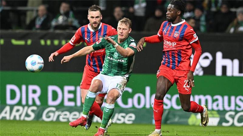 Werder gibt Sieg gegen Heidenheim noch aus der Hand Marco Grüll brachte Werder früh in Führung.