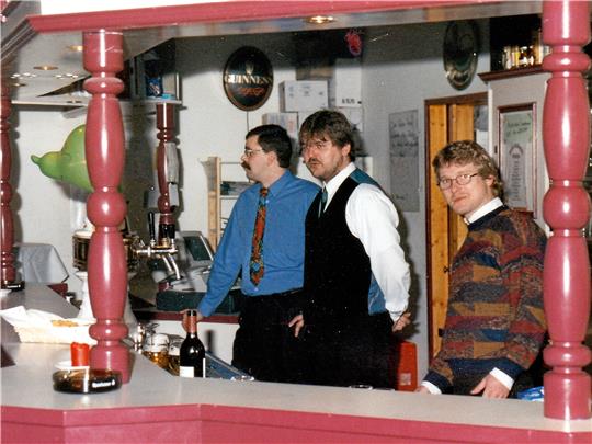 Marcos, Pedda und der Kölsche Jeck warten Silvester auf den Ansturm der Gäste.