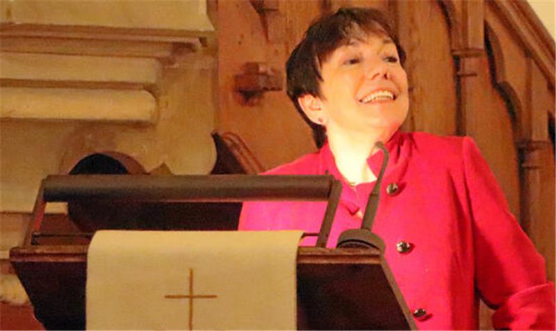 Den Menschen Hoffnung geben: Lesung mit Margot Käßmann Margot Käßmann, ehemalige Ratsvorsitzende der Evangelischen Kirche in Deutschland, liest in Liebenburg aus ihrem Buch „Farben der Hoffnung“.