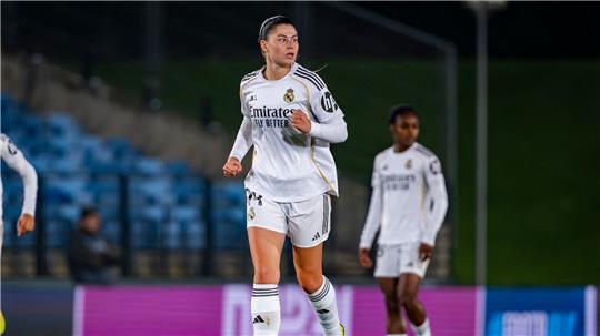 Maria Méndez erzielt gegen die Wolfsburgerinnen das 1:0. 
