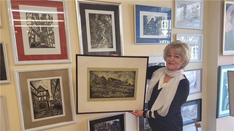 Kunstgalerie in Goslar wirbt mit Tauben für den Weltfrieden Marina Lukyanowa präsentiert ihre Goslar-Motive, die sie in verschiedenen Techniken als Unikate anfertigt.