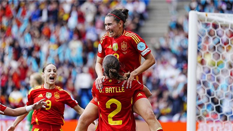 Im Elfmeterschießen: England gewinnt EM-Finale gegen Spanien Mariona Caldentey feiert ihren Führungstreffer zum 1:0.