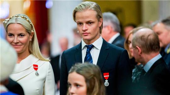 Marius Borg Høiby, der Sohn von Kronprinzessin Mette-Marit aus einer früheren Beziehung, ist in 38 Punkten angeklagt - unter anderem wegen Vergewaltigung. (Archivbild)