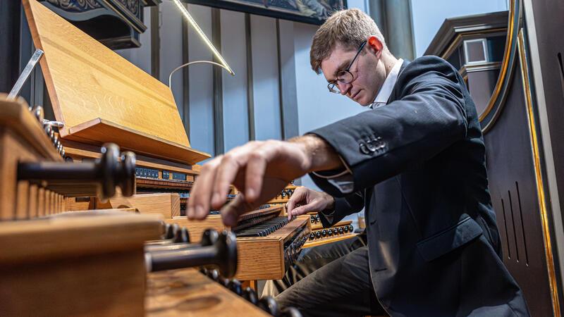Vielseitiges Orgelkonzert bei Harz-Classix-Festival Marius Herb spielt bei den Harzer Classix.