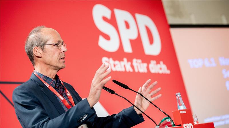 Mark Rackles soll Senator für Kinder und Bildung werden - die Bremer SPD hat ihn für das Amt nominiert. 
