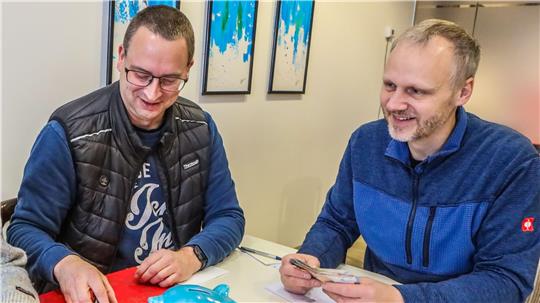 Markus Finck (l.) ist der Nachfolger von Alexander Ehrenberg als SPD-Fraktionsvorsitzender. Er konnte sich auch in der parteiinternen Kampfabstimmung gegen Ehrenberg durchsetzen.