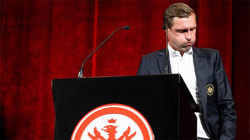 Markus Krösche hat sich auf der Mitgliederversammlung von Eintracht Frankfurt mit einer emotionalen Rede verabschiedet. 