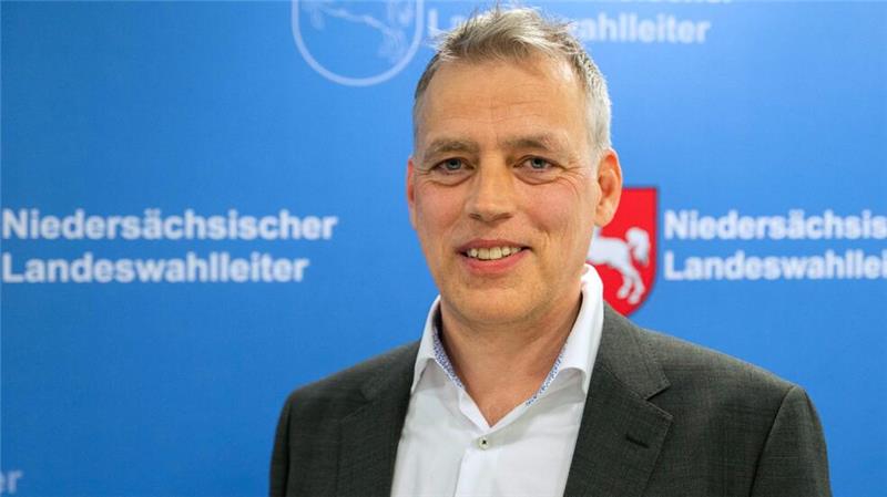 Bundestagswahl in Niedersachsen fast reibungslos verlaufen Markus Steinmetz ist Nachfolger der bisherigen niedersächsischen Landeswahlleiterin Ulrike Sachs, die zum Jahreswechsel in den Ruhestand verabschiedet wurde.