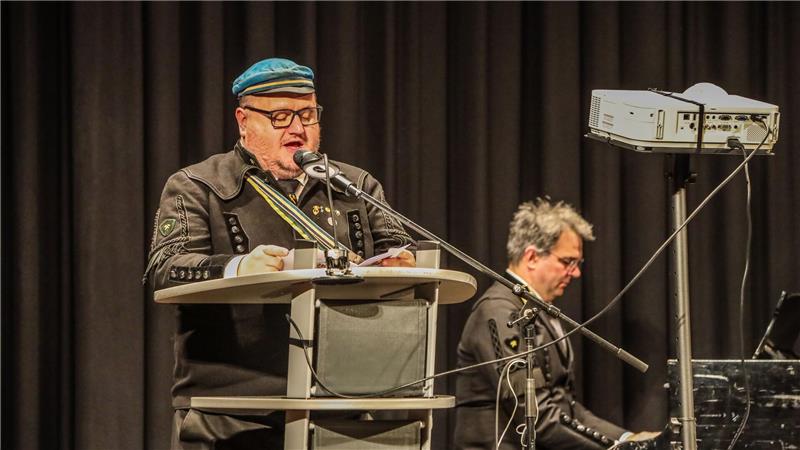 Martin Ksink führt musikalisch durch den Abend.