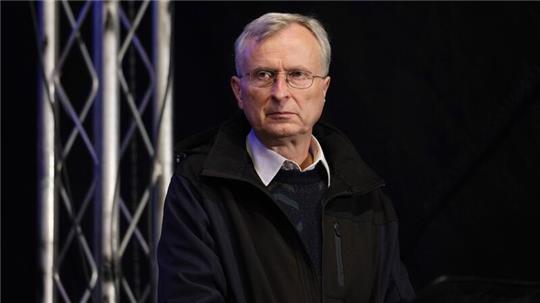 Martin Michaelis, Pfarrer aus Quedlinburg, spricht 2022 bei einer Kundgebung mit dem Motto „Reformation 2.0“ in Wittenberg. Foto: Sebastian Willnow/dpa