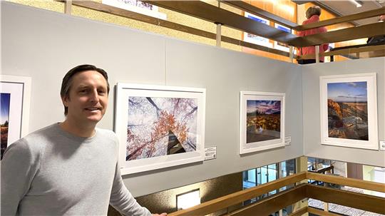 Martin Wurzbacher zeigt seine Landschaftsfotografie bis zum 8. November im Rathaus.