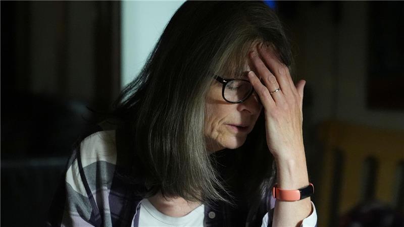 Mary E. Brunkow wird emotional, als sie von der Verleihung des Nobelpreises für Medizin 2025 erfährt.