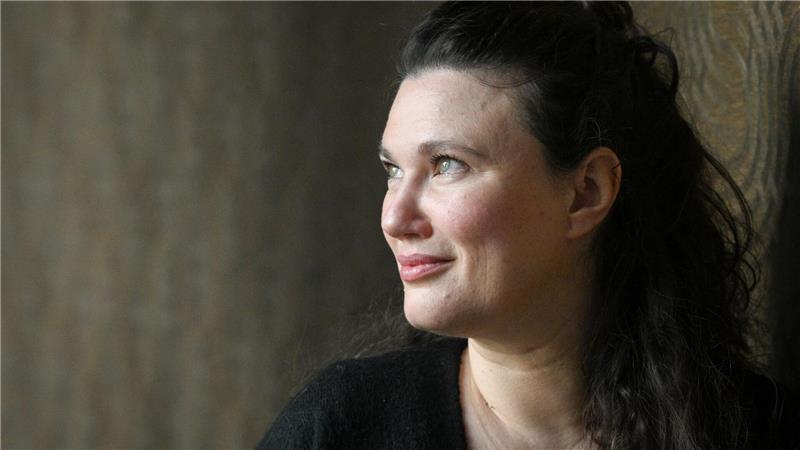 Bayerischer Filmpreis: Starke Storys und neue Filmhoffnungen Mascha Schilinskis Film „in die Sonne schauen“ sahnt gleich zwei Preise ab. (Archivbild)