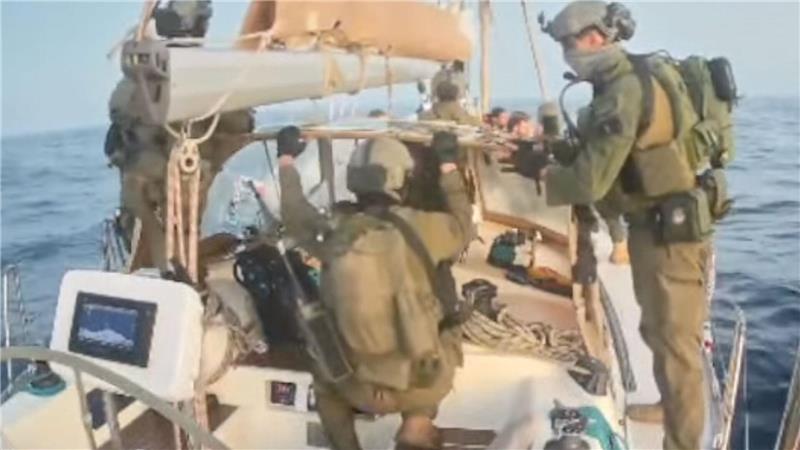 Gaza-Hilfsflotte: Boote von Israel abgefangen Maskierte israelische Soldaten haben die Boote der Gaza-Hilfsflotte vor Erreichen des Küstenstreifens geentert und die Besatzungen in Gewahrsam genommen.