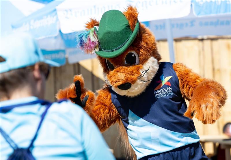 Nachgedacht: Sportliche Spiele ohne Größenwahn Maskottchen «Gfreidi» kommt vor dem Start der European Championships 2022 im Olympiapark zu einer Pressekonferenz.
