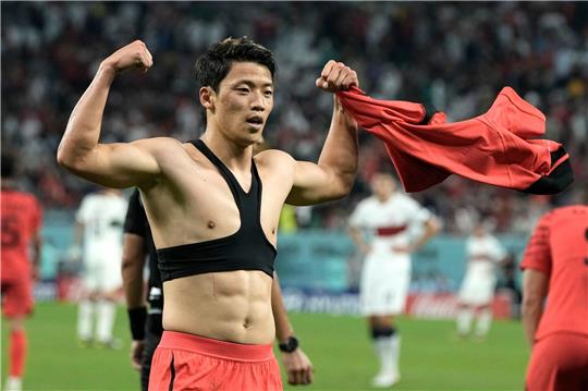 Matchwinner Hwang Heechan ebnete den Weg für Südkoreas Achtelfinal-Einzug.