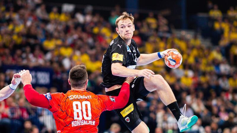 Füchse und Flensburg erreichen Finale der European League Mathias Gidsel (r) und die Füchse stehen erneut im Finale der European League.