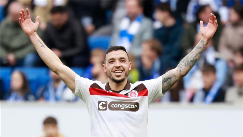 Mathias Pereira Lage jubelt nach seinem ersten Bundesliga-Tor.