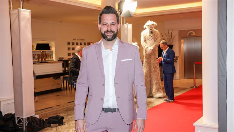 Matthias Killing: Der Mann fürs Lagerfeuer Matthias Killing ist eines der bekanntesten TV-Gesicher - vor allem für Frühaufsteher.