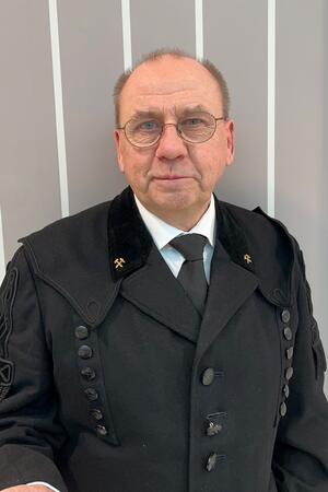 Wie ein altes Harzer Traditions-Event wiederbelebt werden soll Pastor Matthias Schlicht im Bergmannskittel.