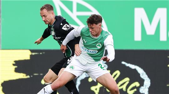 Maurice Neubauer (l) fällt bei Hannover 96 erst einmal aus. (Archivbild)