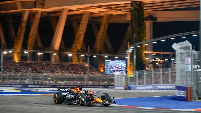 „Mega“: Norris lässt Verstappen in Singapur keine Chance Max Verstappen betreibt Schadensbegrenzung.