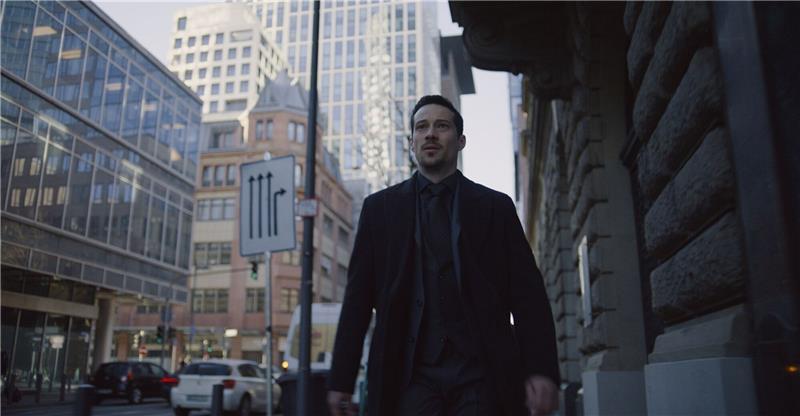 Packender Psychothriller „Blindspot” im ZDF Max van Veeren (Klaus Steinbacher) in den Straßen von Frankfurt.