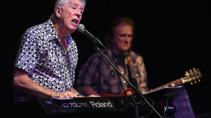 „Godfather of British Blues“: John Mayall ist tot Mayall galt als Förderer zahlreicher Blues-Talente und musizierte mit vielen Stars.