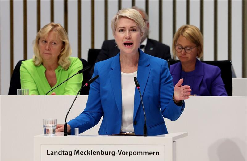 MV löst Hamburg unter dem Motto „Vereint Segel setzen” ab Mecklenburg-Vorpommerns Ministerpräsidentin Manuela Schwesig spricht in Schwerin.