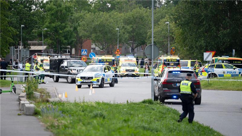 Ein Toter nach Schüssen an Moschee in Schweden Medienberichten zufolge fand ein Freitagsgebet in der Moschee statt, als es zu dem Vorfall kam.