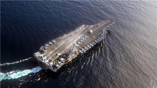 Medienberichten zufolge soll der Flugzeugträger „U.S.S. Gerald R. Ford“ die militärische Präsenz der USA im Nahen Osten verstärken. (Archivbild)