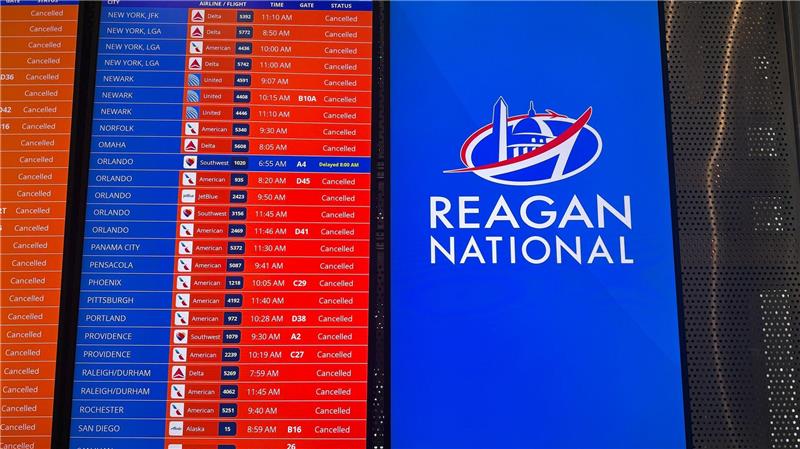 Medienberichten zufolge wurden mindestens 15.000 Flüge gestrichen.