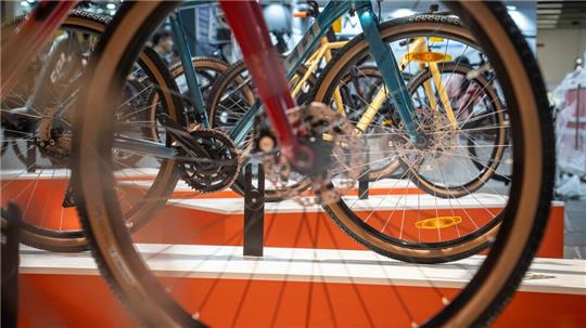 Mehr Fahrräder als Kunden: Handel und Hersteller sitzen auf hohen Beständen. 
