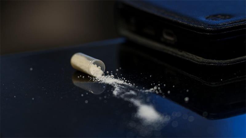 Mehr als 100 Gramm Heroin fanden die Beamten. (Symbolbild)