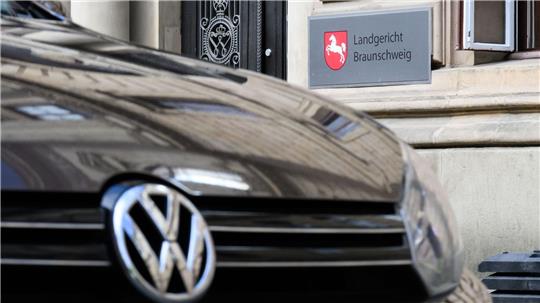 Mehr als zehn Jahre nach dem Auffliegen des Dieselskandals bei VW sind die Gerichtsverfahren längst nicht abgeschlossen. (Archivbild) 