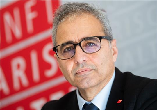 Mehrdad Payandeh.