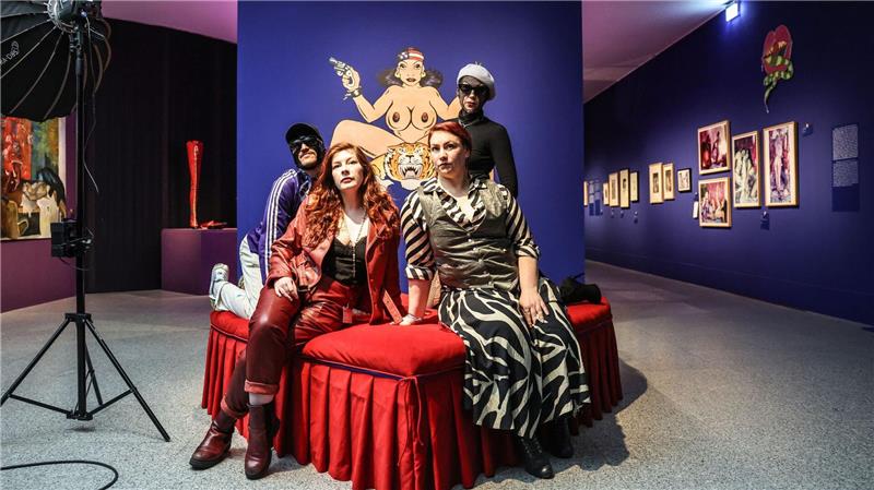 Mehrere Sexarbeitende haben an der Ausstellung „Sex Work“ in der Bundeskunsthalle mitgewirkt, um die Schau um die Binnenperspektive zu bereichern.