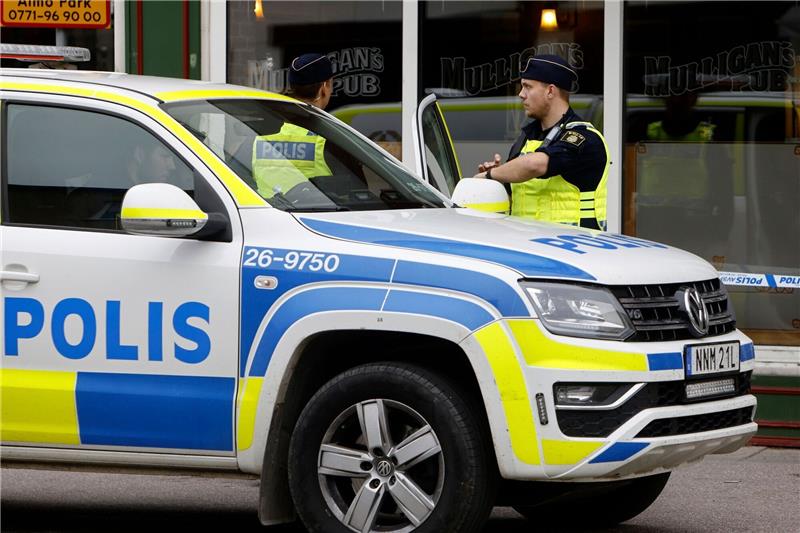 Mann in Stockholm erschossen - Verdacht auf Bandengewalt Mehrere Tausend Menschen in Schweden sind in Bandenkriminalität verwickelt.