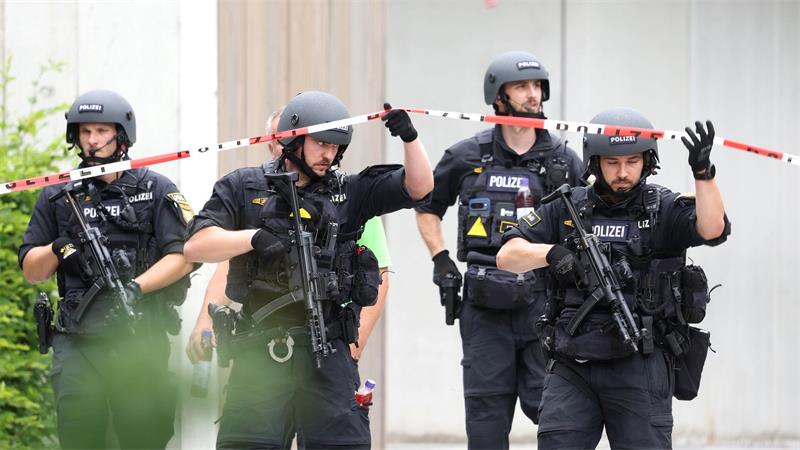Mehrere Verletzte an Gymnasium - 16-Jähriger festgenommen