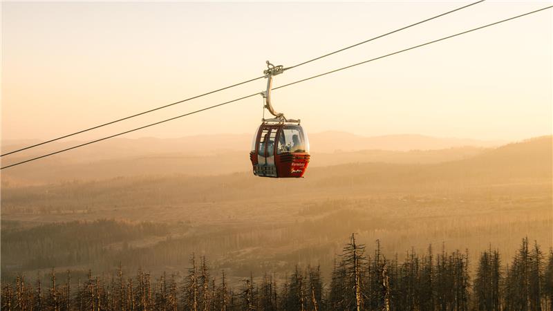 Meik Lindberg vom Restaurant "Leo's" hofft zum Auftakt des Speisens in den Gondeln der Wurmbergseilbahn auf einen lauen Sommerabend.