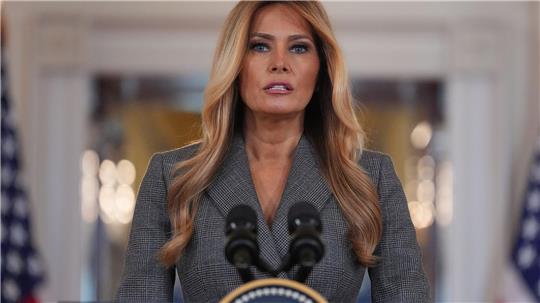 Melania Trump: „Ich war nie mit Epstein befreundet.“