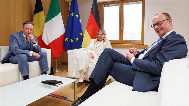 Meloni, Merz und De Wever treffen sich zum EU-Gipfelauftakt in Brüssel
