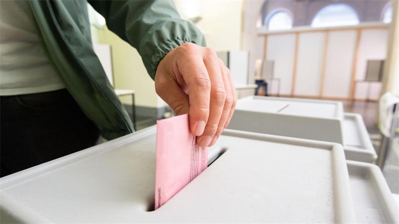 Menschen aus Niedersachsen sind zur Kommunalwahl aufgerufen. (Symbolbild)