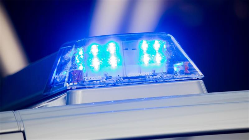 Menschen aus der Gruppe brachten den Fahrer den Angaben zufolge zum Anhalten und zogen den Zündschlüssel ab. (Symbolbild)