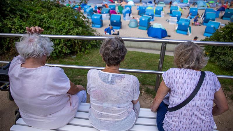 Menschen über 65 Jahren machten etwa 85 Prozent aller hitzebedingten Todesfälle aus. (Symbolbild)