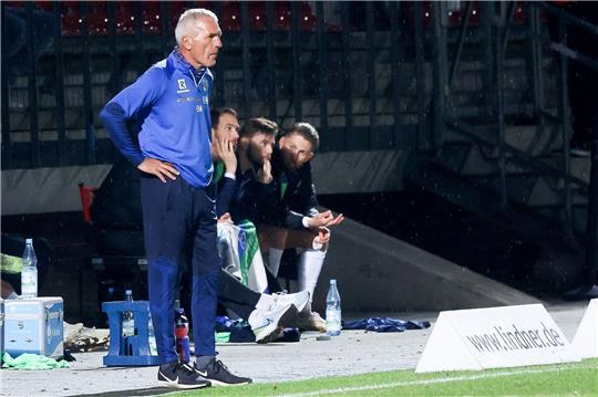 Meppens Trainer Ernst Middendorp.
