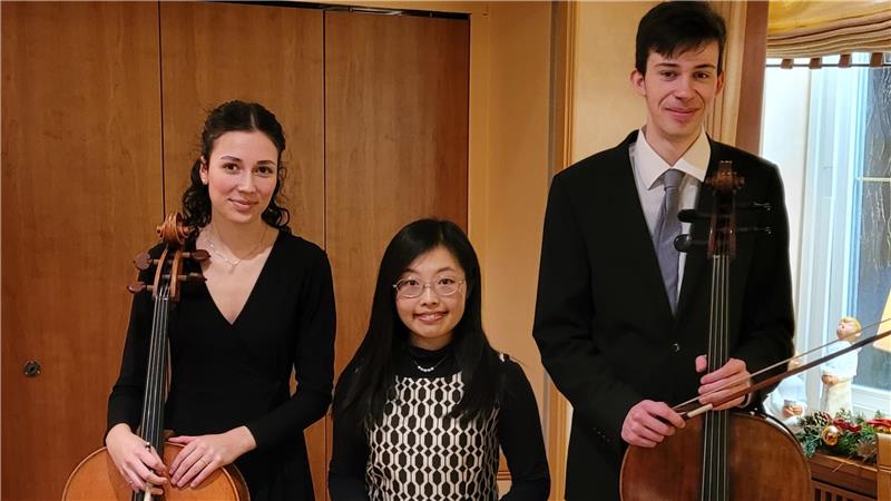 Bad Harzburger Musiktage-Team freut sich über junge Verstärkungen Meral Hamut, Hinako Inoue und Jonathan Stolzenburg sorgen bei der Jahreshauptversammlung für eine musikalische Überraschung.