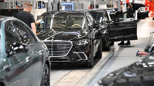 Mercedes-Benz hat im dritten Quartal weniger Autos verkauft. (Archivbild)