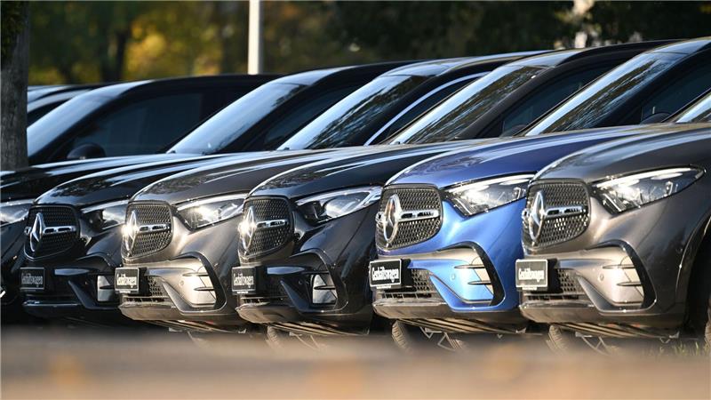 Mercedes-Benz verkauft weniger Fahrzeuge. (Archivbild)