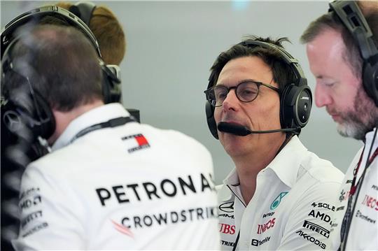 Mercedes-Teamchef Toto Wolff äußerte sich kritisch über den Rennwagen.